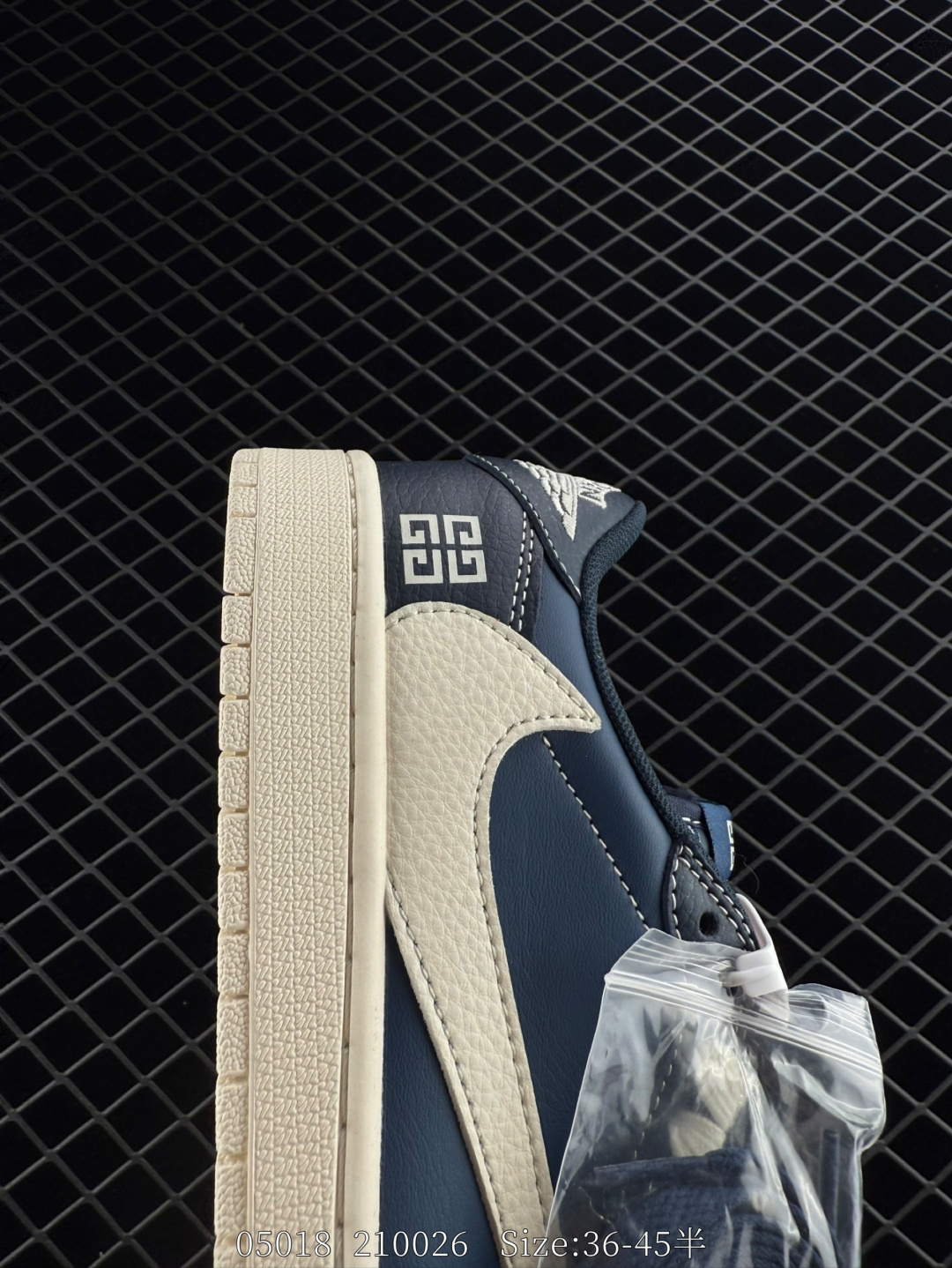 Travis Scott x Air Jordan 1 ” Reverse Mocha “